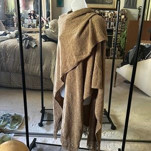 Designed by Sideeffects in one size fits all shawl. In excellent condition .